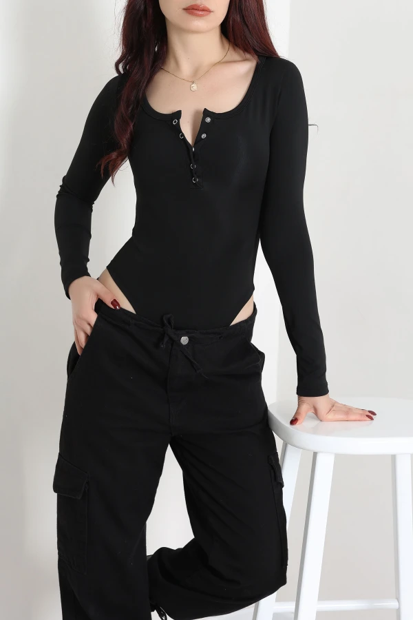 Kadın Siyah Uzun Kol Bisiklet Yaka Çıtçıtlı Body 3