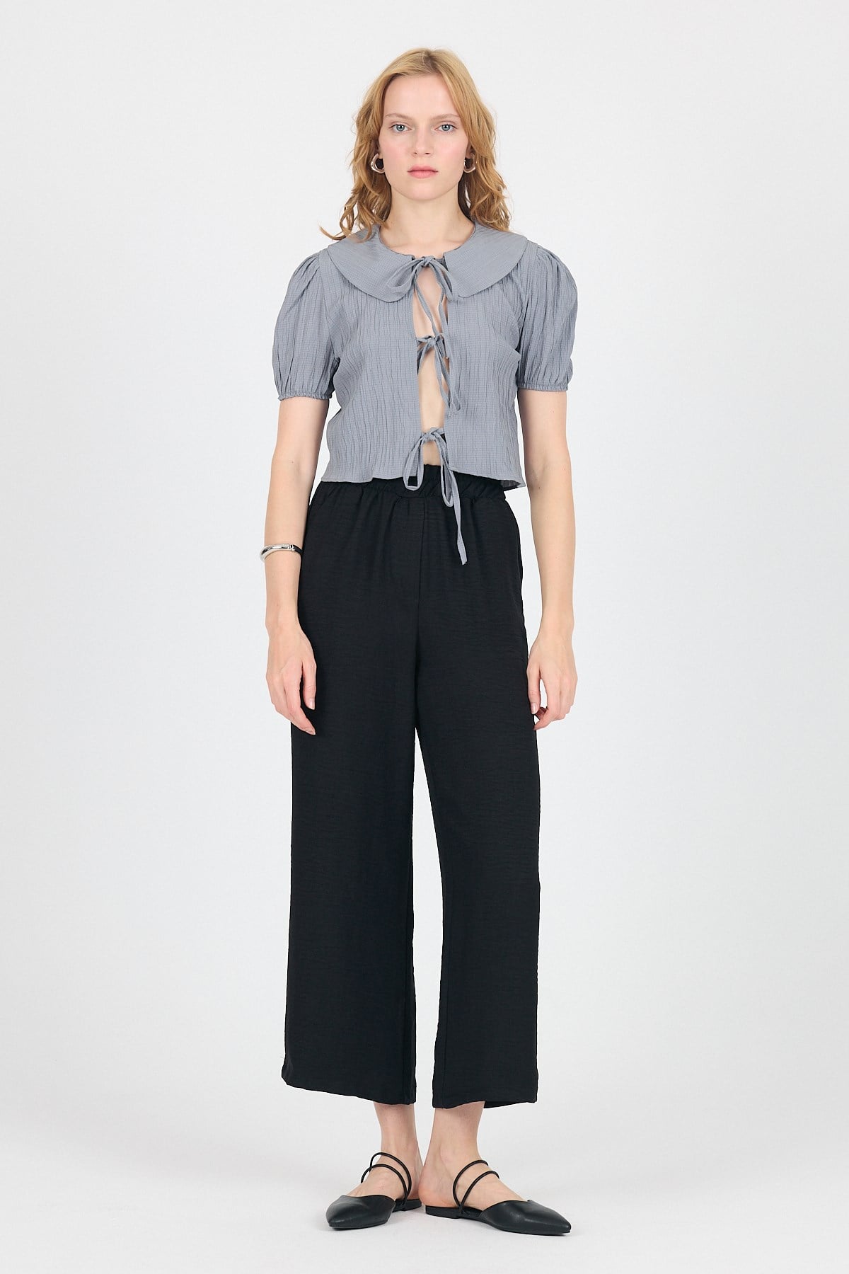 Gri Bağlama Detaylı Bebe Yaka Crop Bluz 8064 3