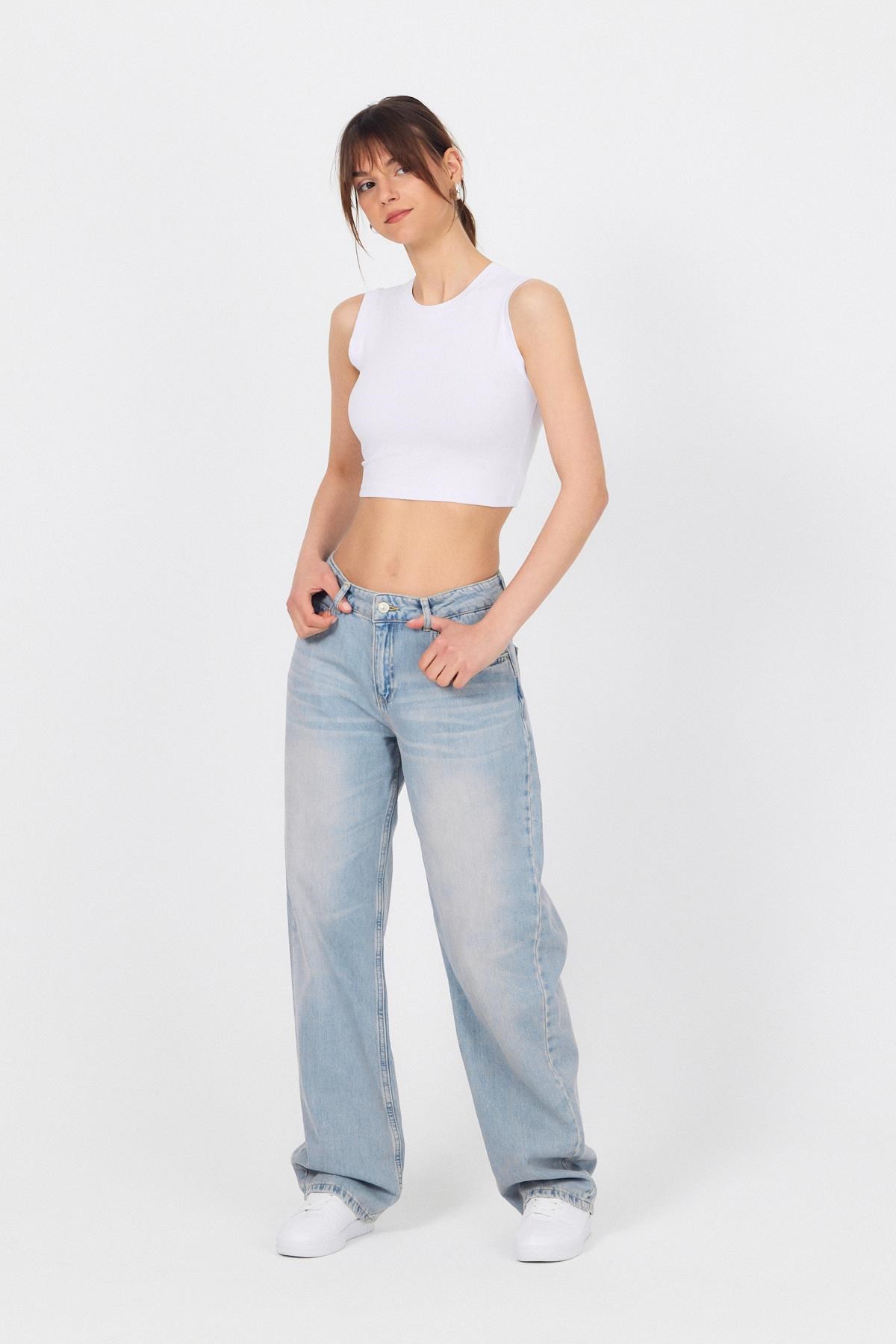 Beyaz Bisiklet Yaka Crop Atlet 9189M 2