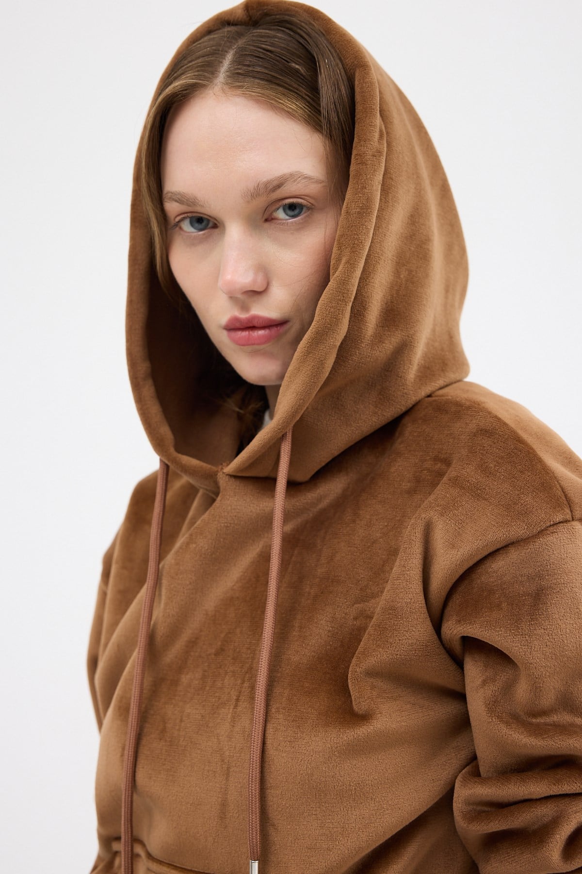 Taba Kadın Peluş Kanguru Cepli Kapüşonlu Sweatshirt 3061A 4