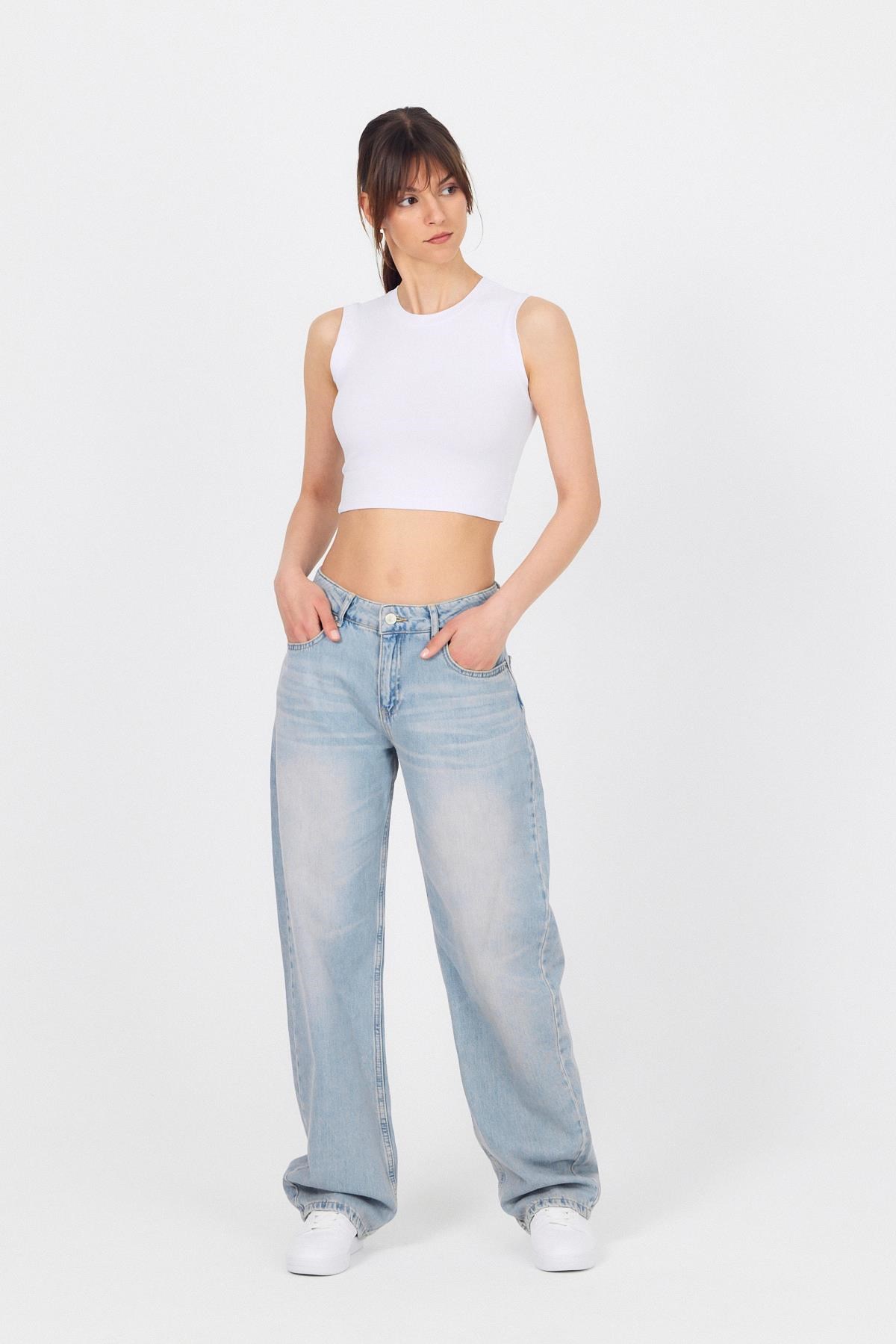 Beyaz Bisiklet Yaka Crop Atlet 9189M 8