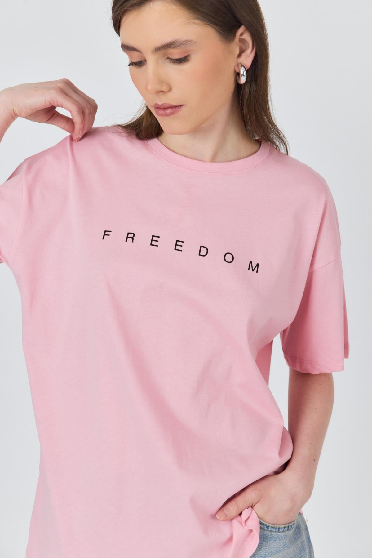 Pembe Yazı Baskılı Pamuklu Oversize Tişört 2150-3M 4