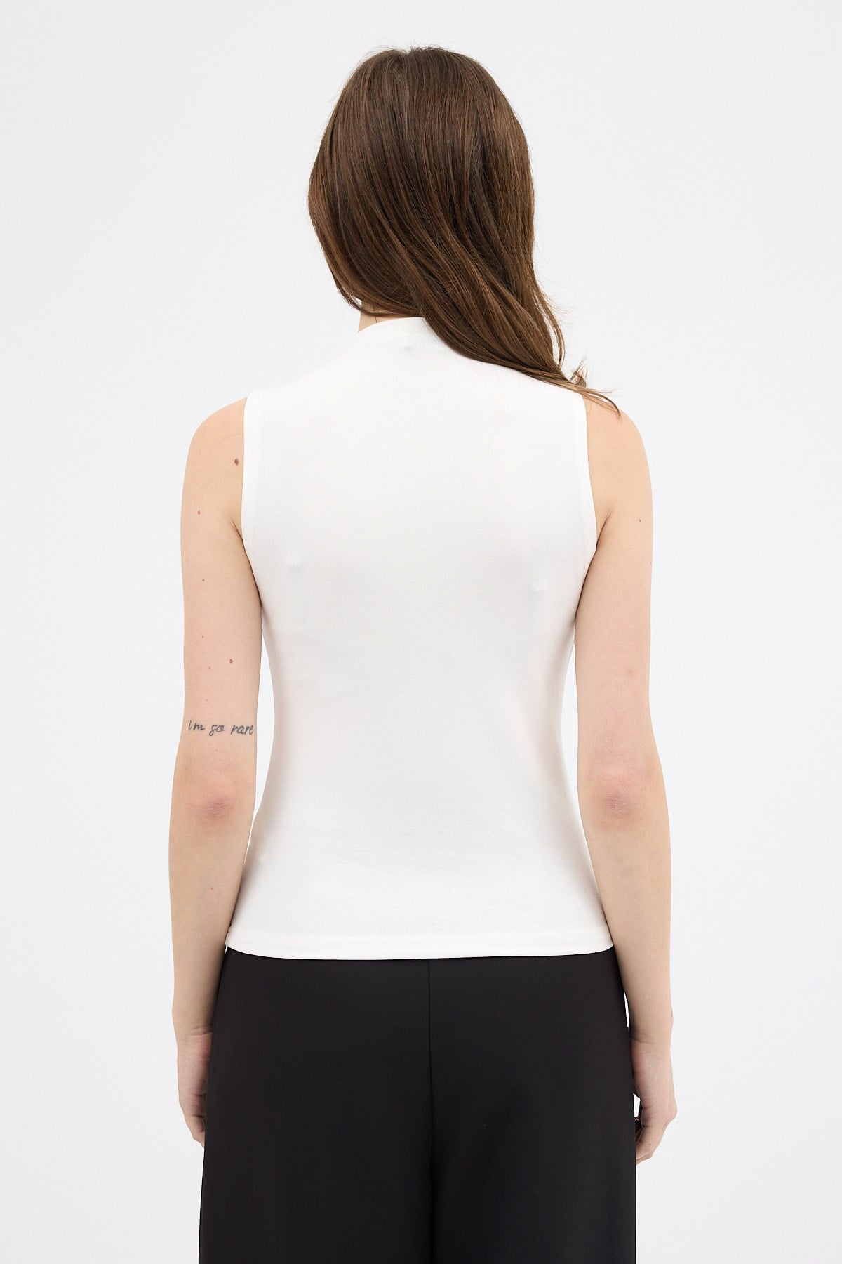 Ekru Kadın Kolsuz Yüksek Yaka Body 8155A 5