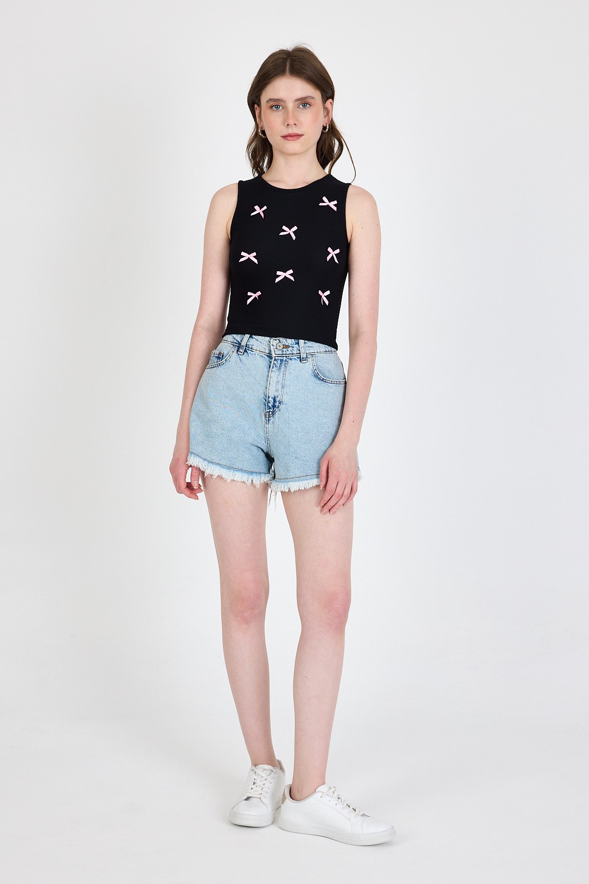 Syah Fiyonk İşlemeli Crop Örme Atlet 0849 3