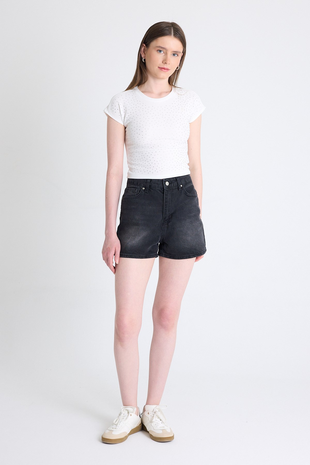 Beyaz Taş Detaylı Slim Fit Crop Tişört 9207M 3