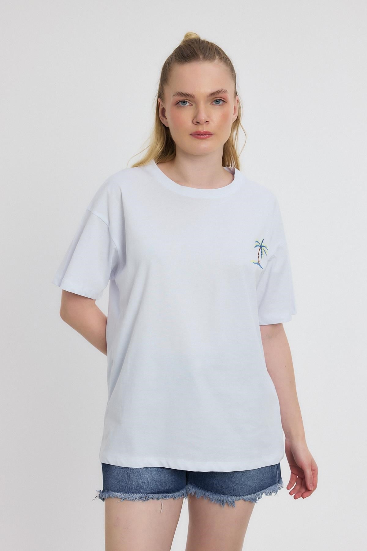 Bisiklet Yaka Nakışlı Tişört 2150-16M Beyaz 2