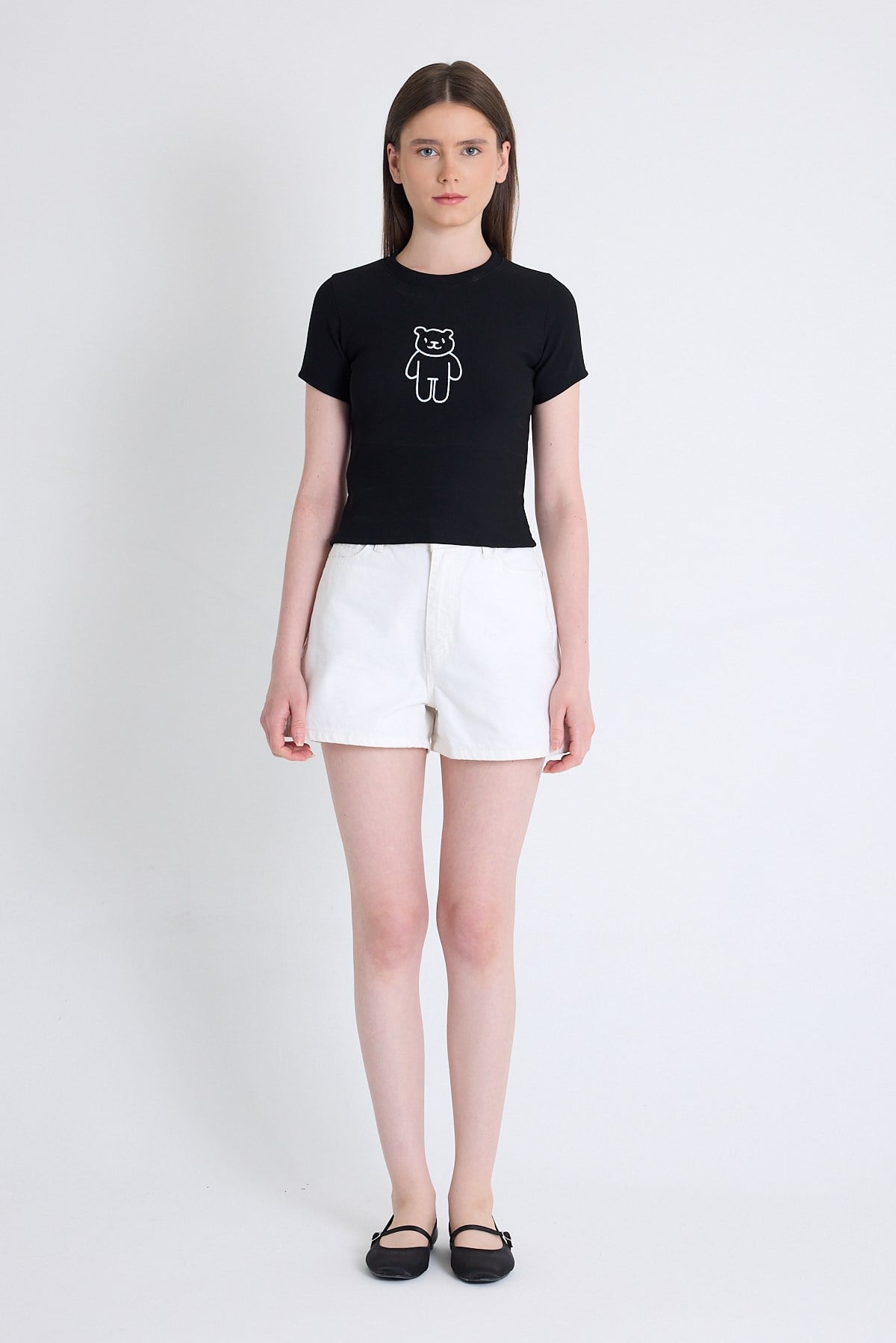 Siyah Ayıcık İşlemeli Slim Fit Crop Tişört 2217 3