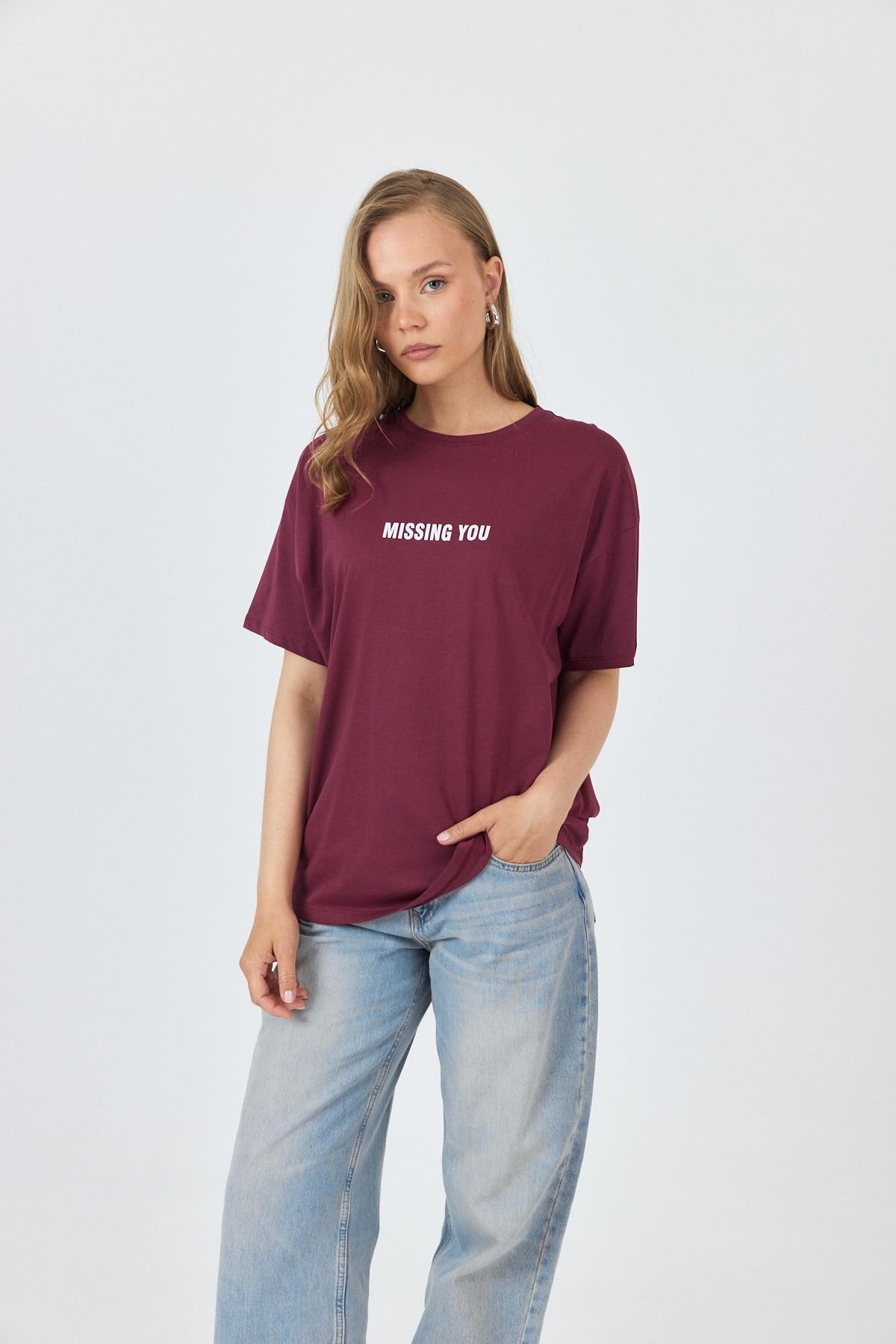 Bordo Yazı Baskılı Pamuklu Oversize Tişört 2150-6M