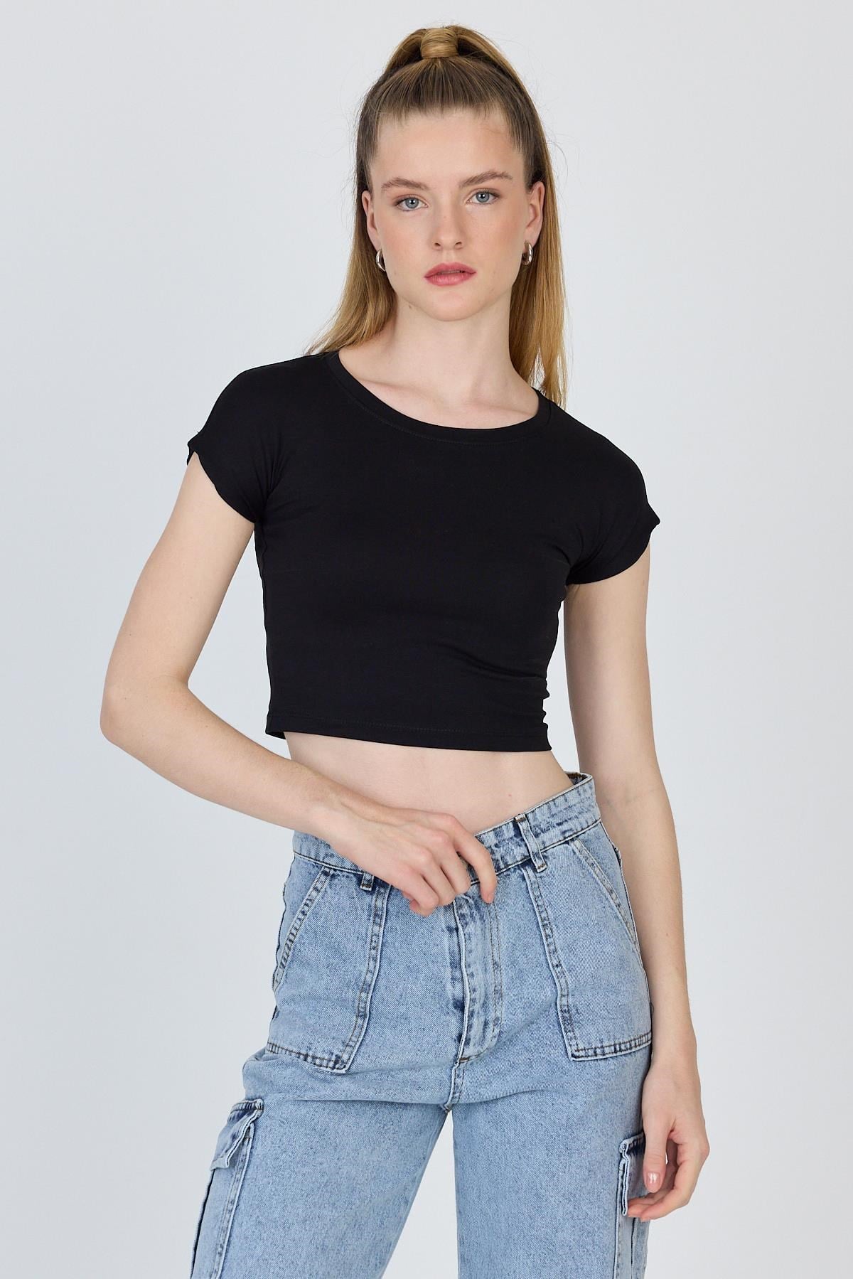 Siyah Bisiklet Yaka Pamuklu Slim Fit Crop Tişört 9199M 3