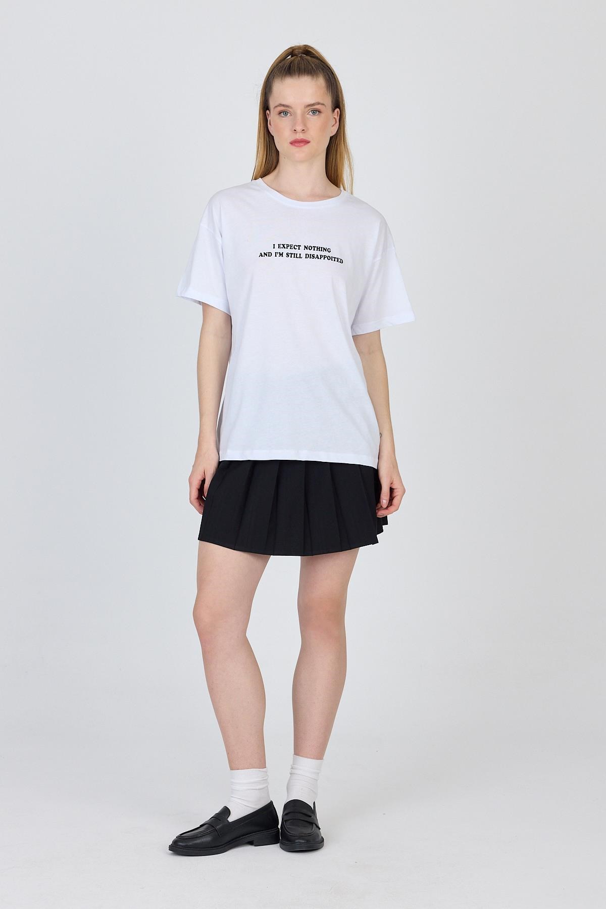 Beyaz Yazı Baskılı %100 Pamuk Oversize Tişört 2150-8M 3