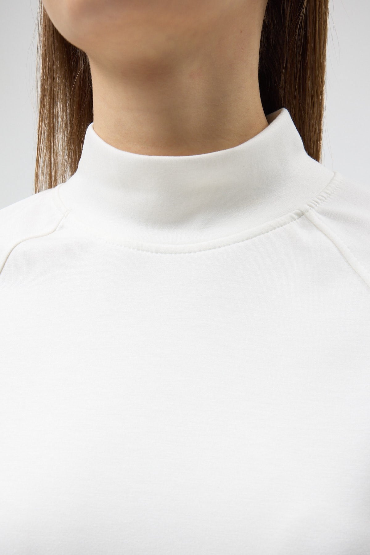 Ekru Dik Yaka Reglan Kol Kadın Sweat 8252A 4