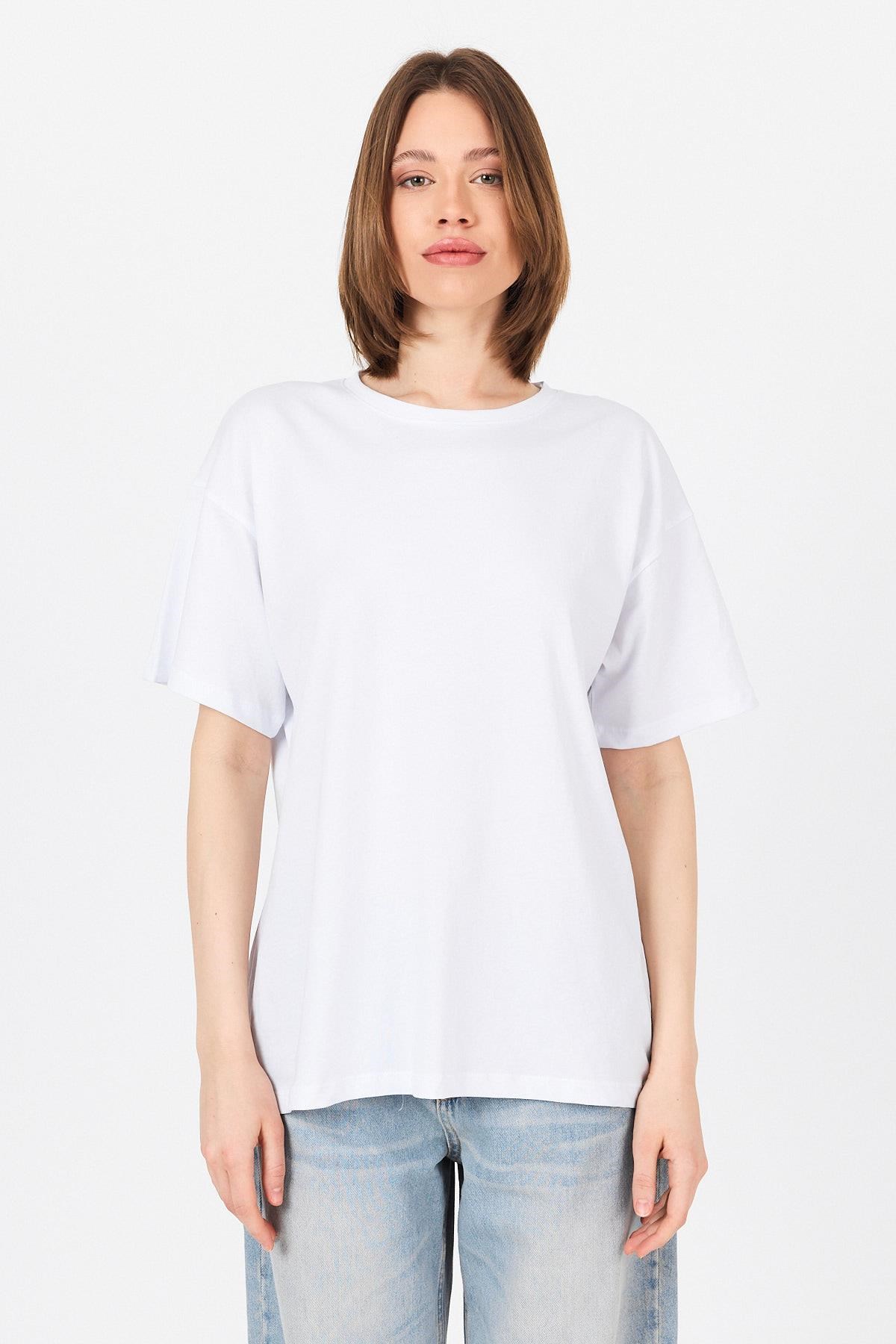 Beyaz Arka Yazı Baskılı Kalpli %100 Pamuk Oversize Tişört 2150-33M