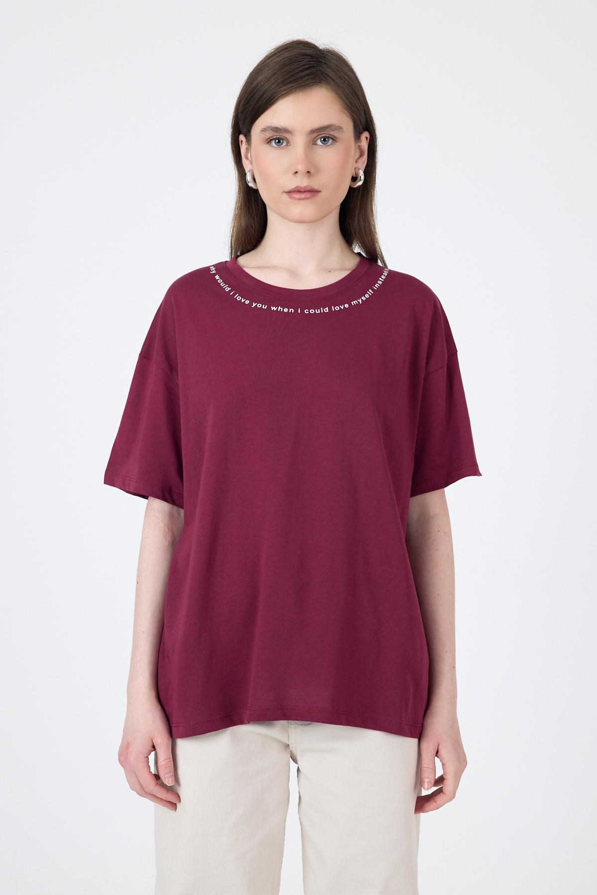Bordo Yaka Yazı Baskılı Oversize Pamuklu  Tişört 2150-34M