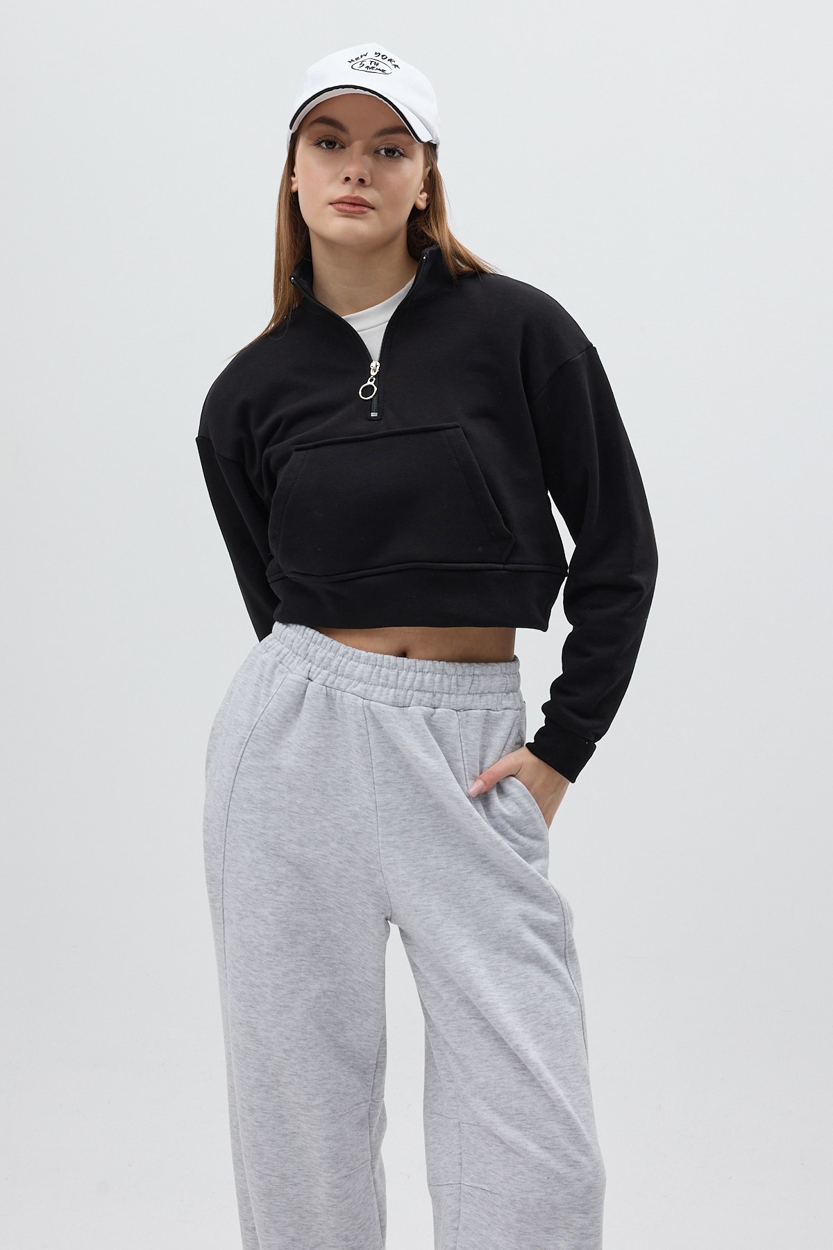 Siyah Kapüşonlu Fermuarlı Cepli Pamuklu Kadın Sweatshirt 3115A