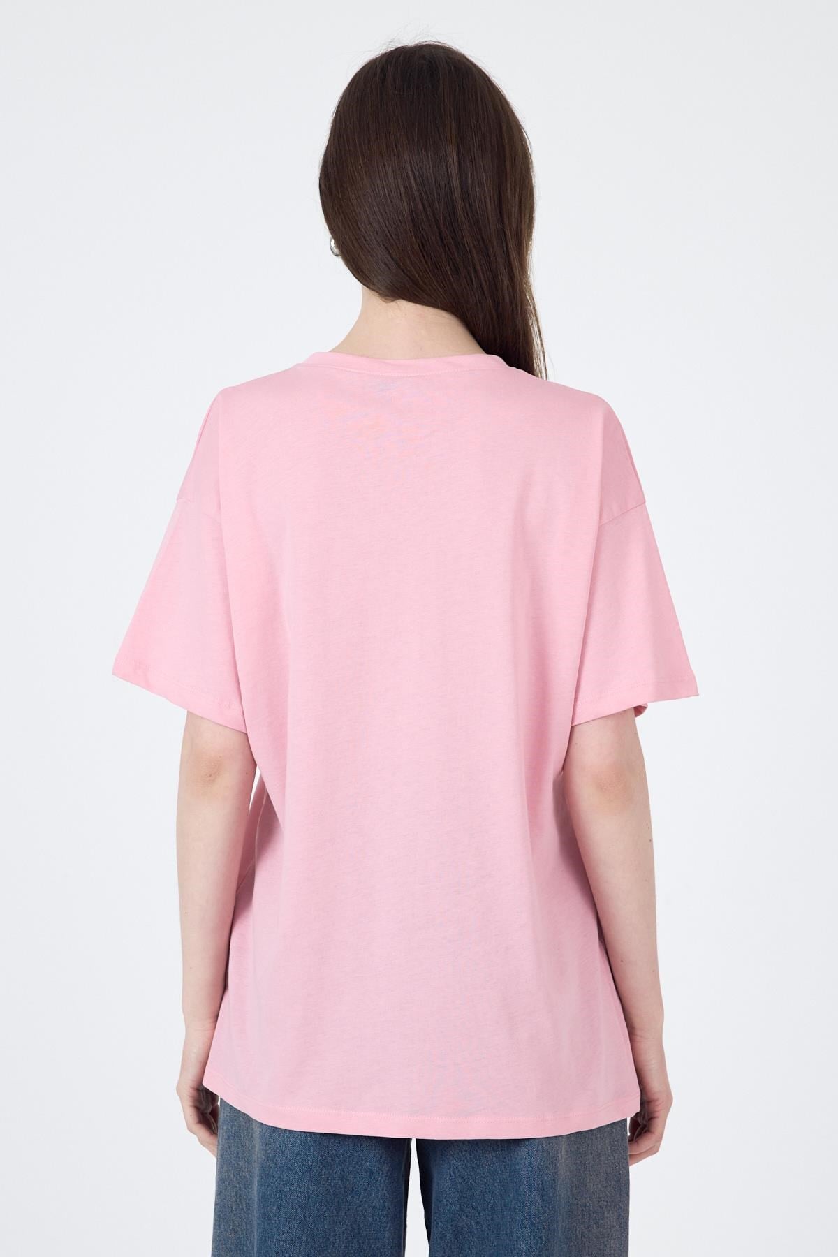 Pembe Yaka Yazı Baskılı Oversize Pamuklu Tişört 2150-34M 5