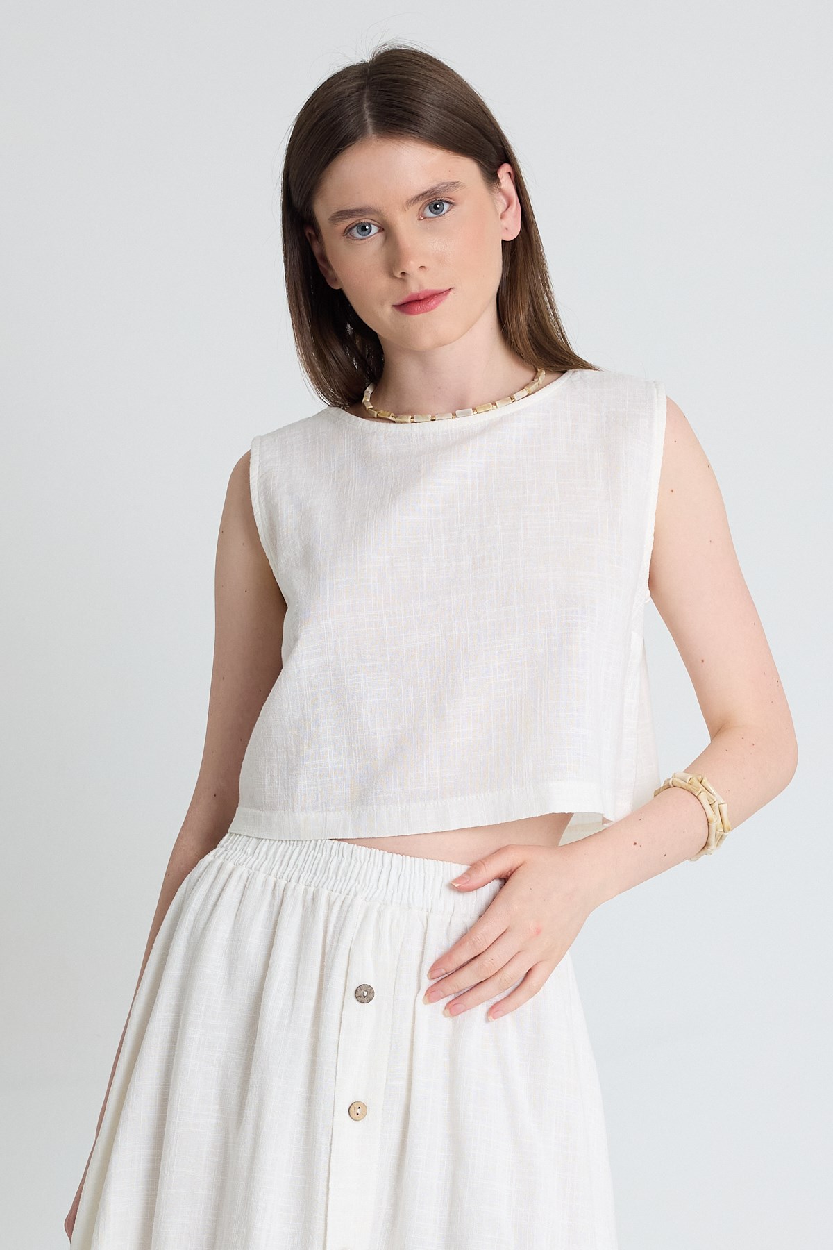 Beyaz Keten Görünümlü %100 Pamuk Kolsuz Crop Bluz 3419-1
