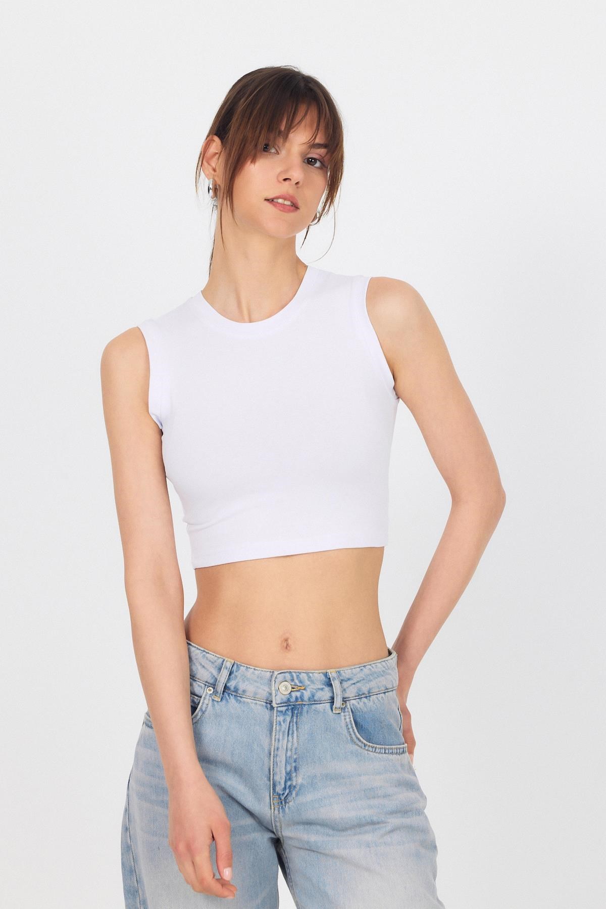 Beyaz Bisiklet Yaka Crop Atlet 9189M 3