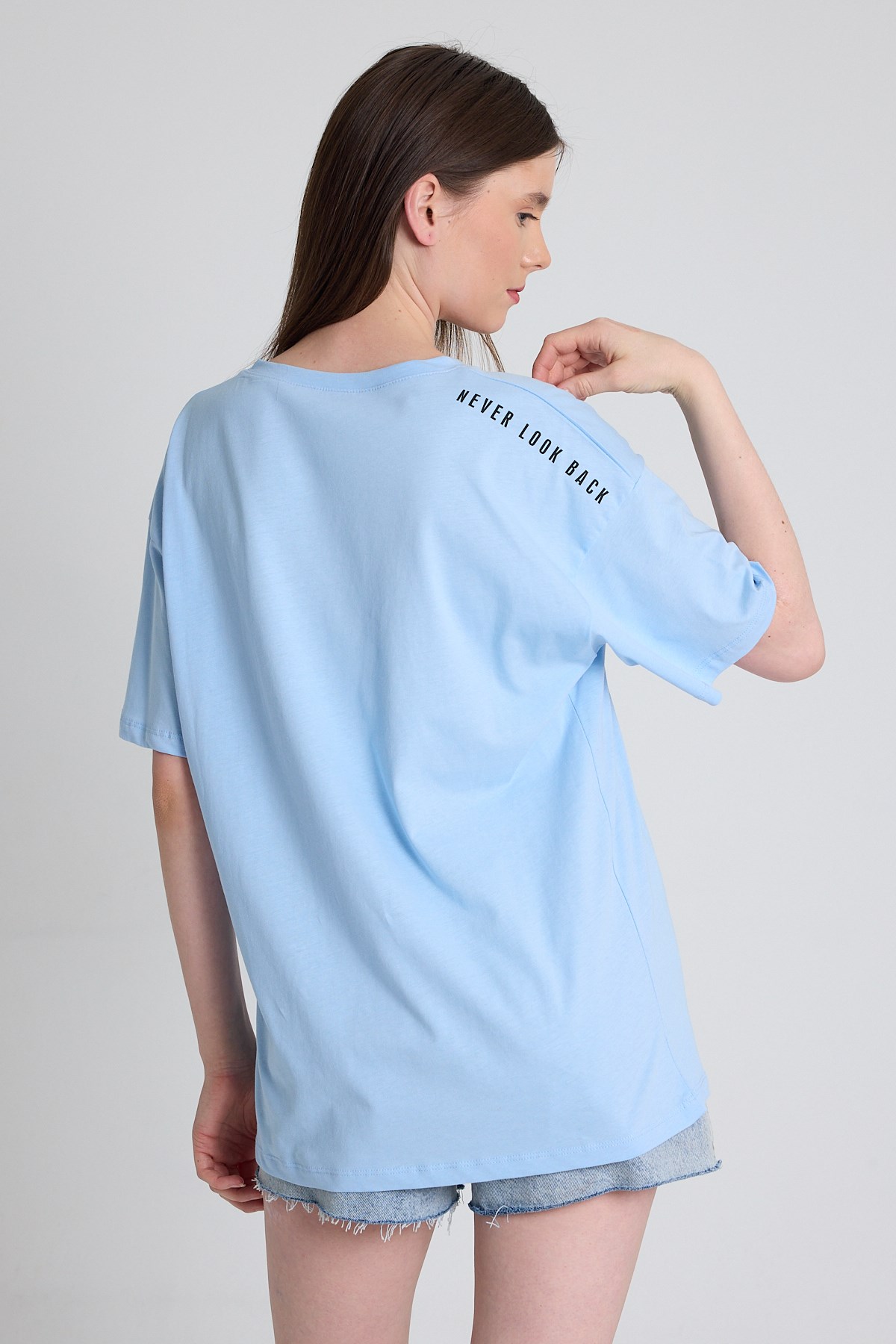 Mavi Omuz Yazı Baskılı %100 Pamuk Oversize Tişört 2150-30M