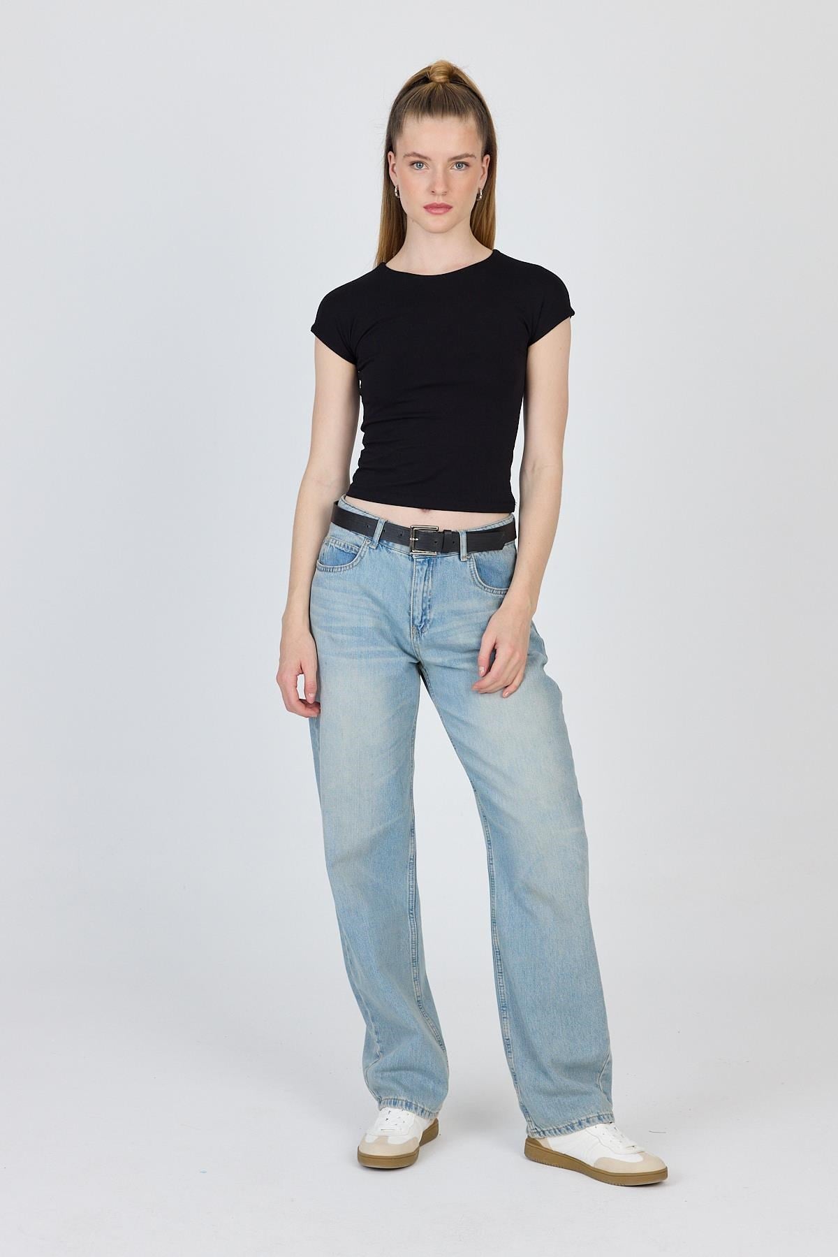 Siyah Bisiklet Yaka Pamuklu Slim Fit Tişört 9190 3