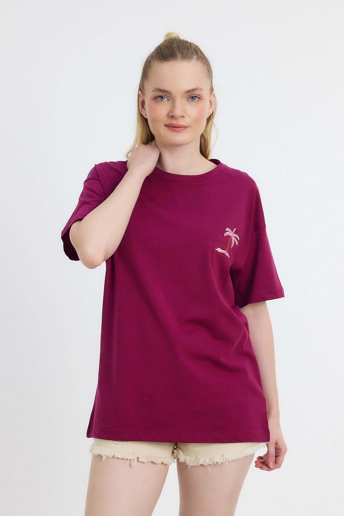 Bisiklet Yaka Nakışlı Tişört 2150-16M Bordo 2