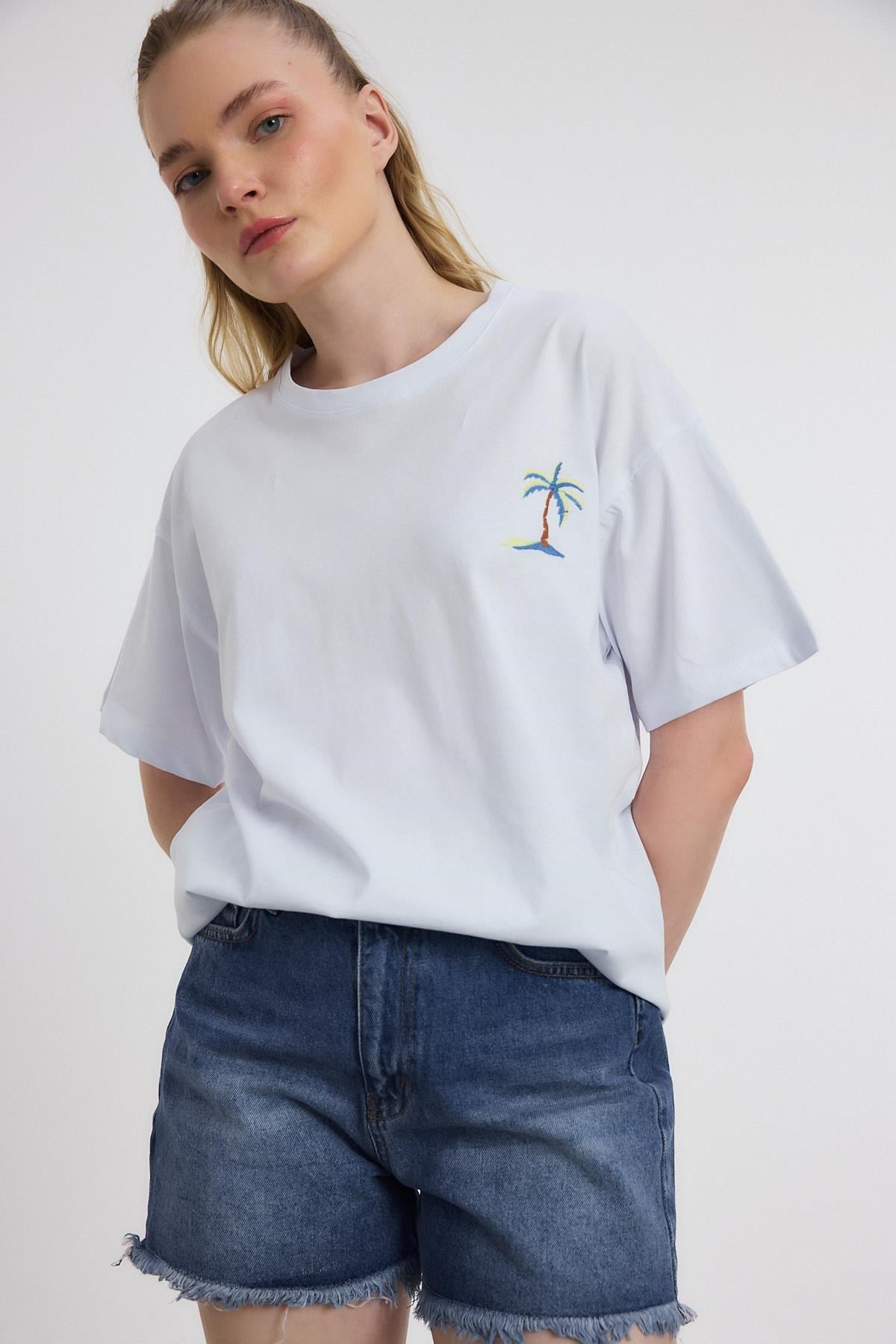Bisiklet Yaka Nakışlı Tişört 2150-16M Beyaz 6