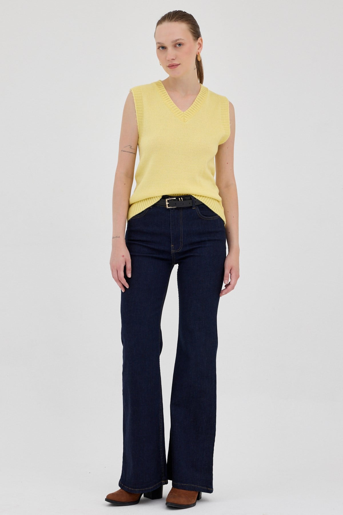 Sarı Oversize V Yaka Kadın Süveter 2292 3
