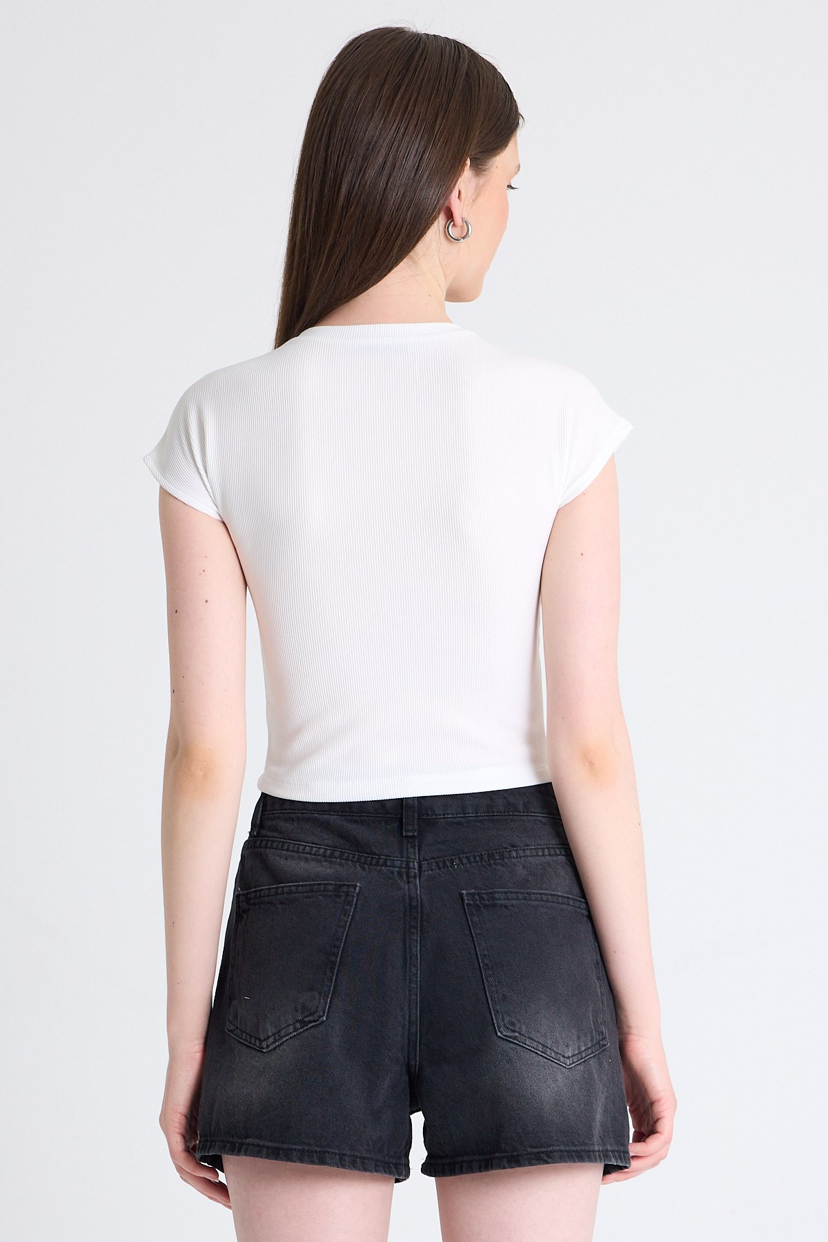 Beyaz Taş Detaylı Slim Fit Crop Tişört 9207M 5