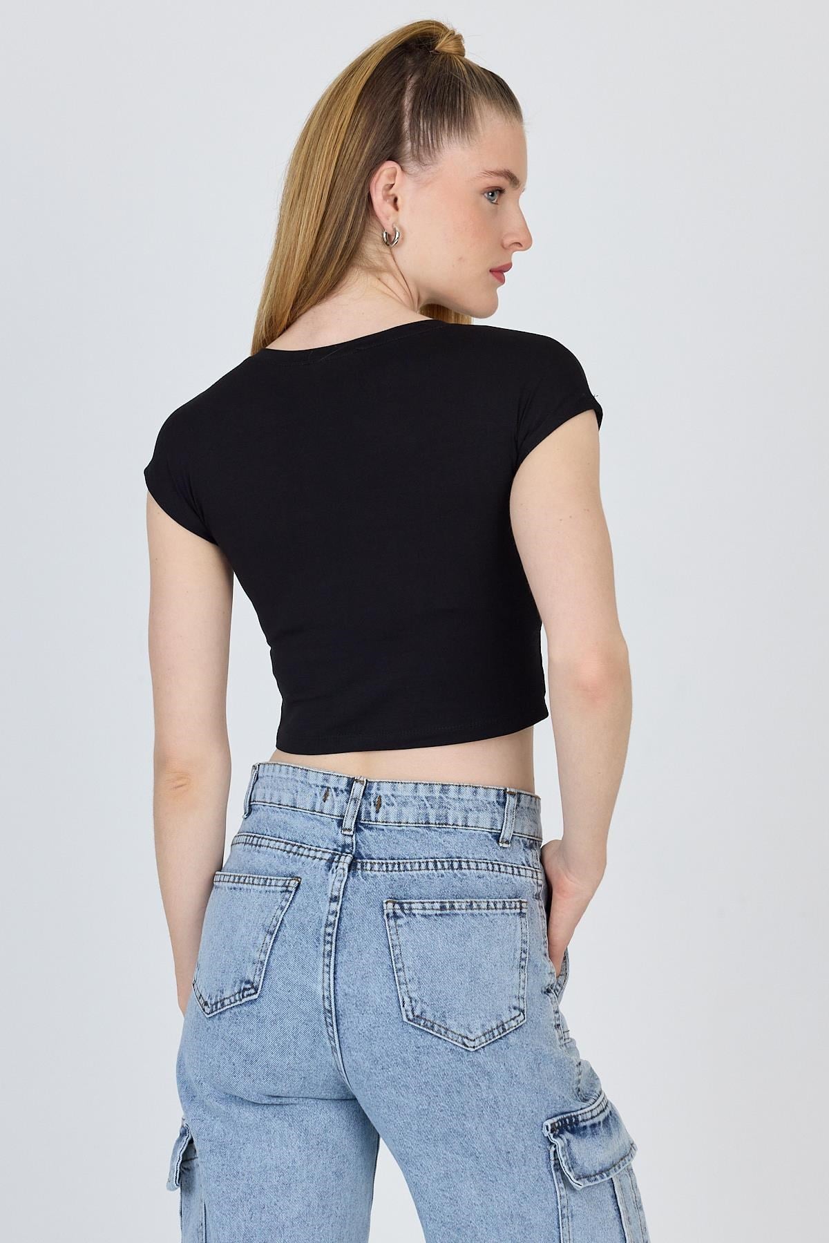 Siyah Bisiklet Yaka Pamuklu Slim Fit Crop Tişört 9199M 5