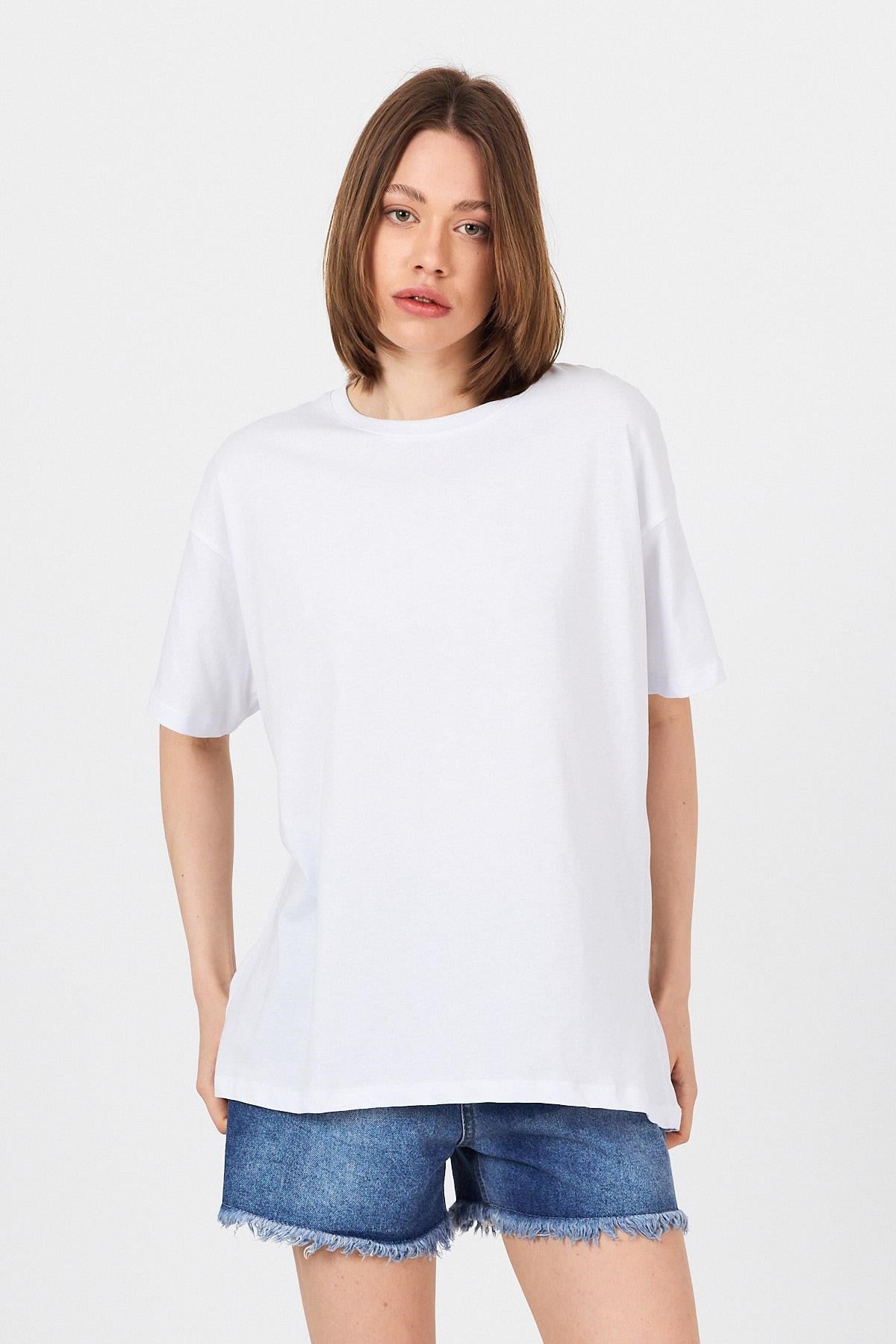 Beyaz Omuz Yazı Baskılı %100 Pamuk Oversize Tişört 2150-30M 2