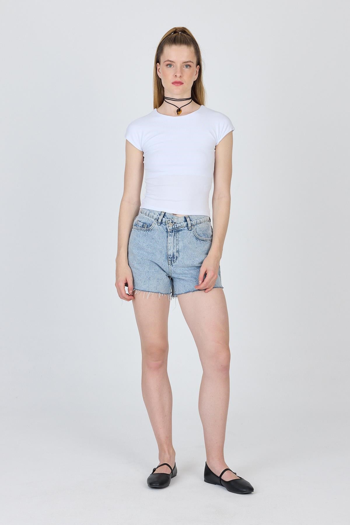 Beyaz Bisiklet Yaka Pamuklu Slim Fit Tişört 9190 2
