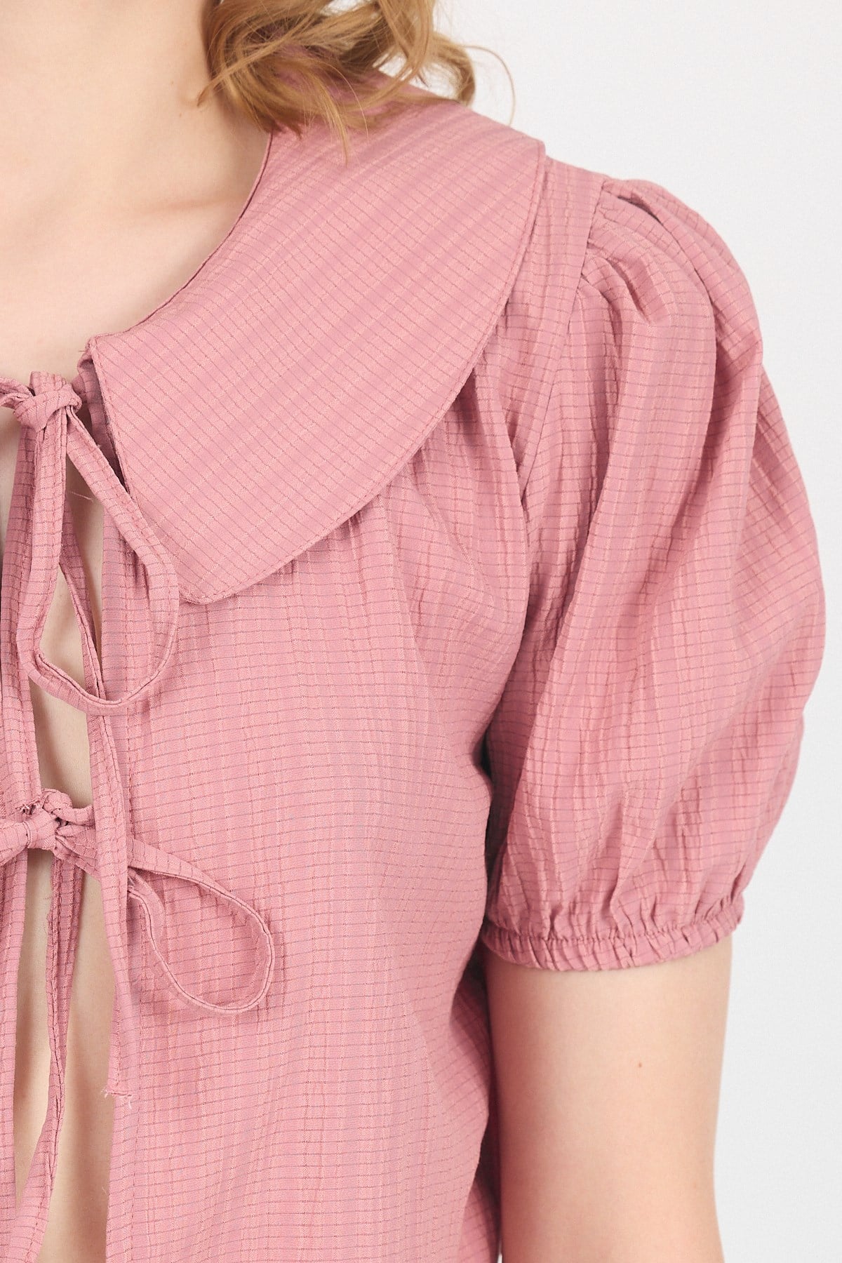 Gül Bağlama Detaylı Bebe Yaka Crop Bluz 8064 4