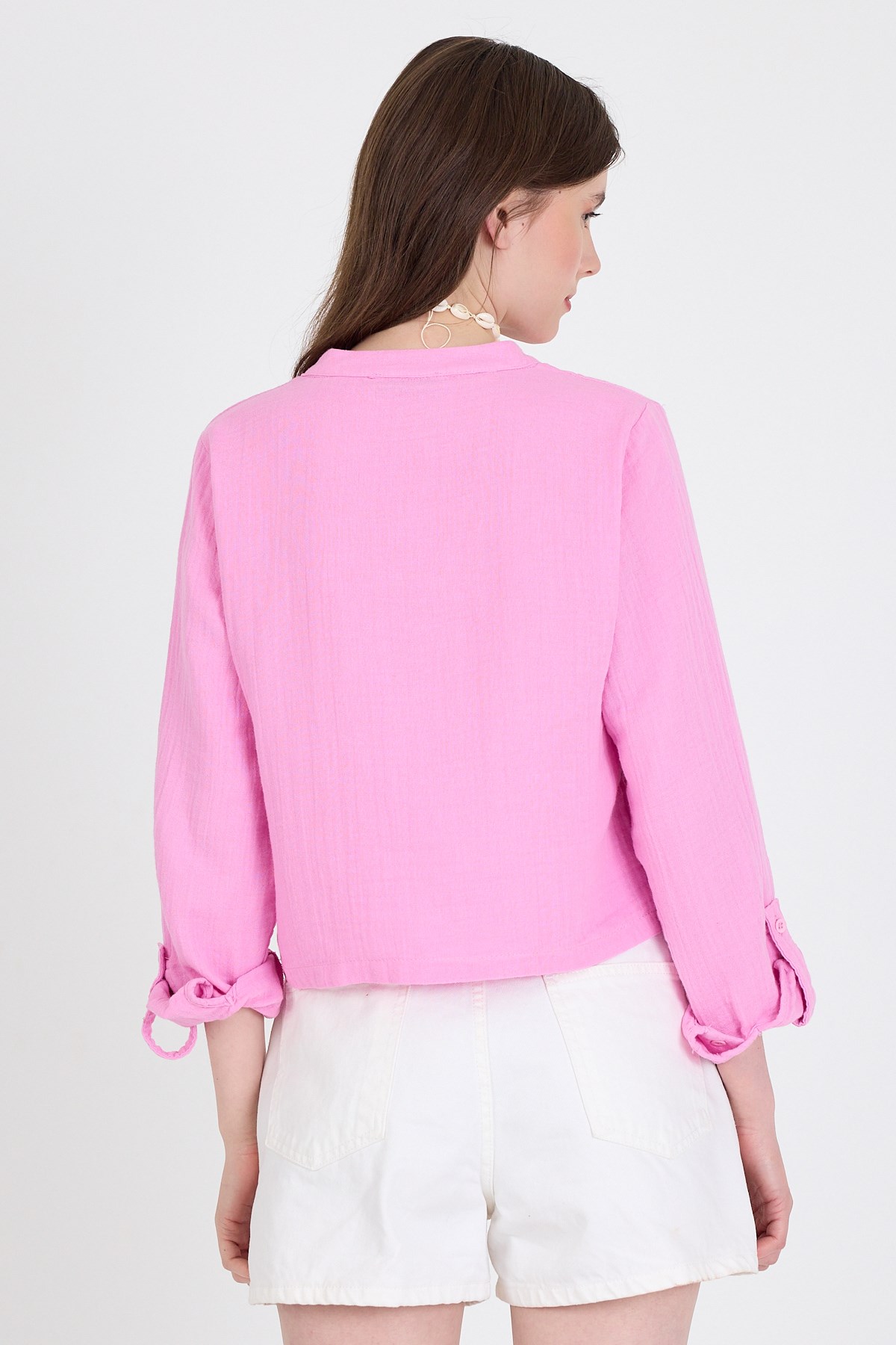 Pembe %100 Pamuk Keten Görünümlü Hakim Yaka Crop Gömlek 4702A 5