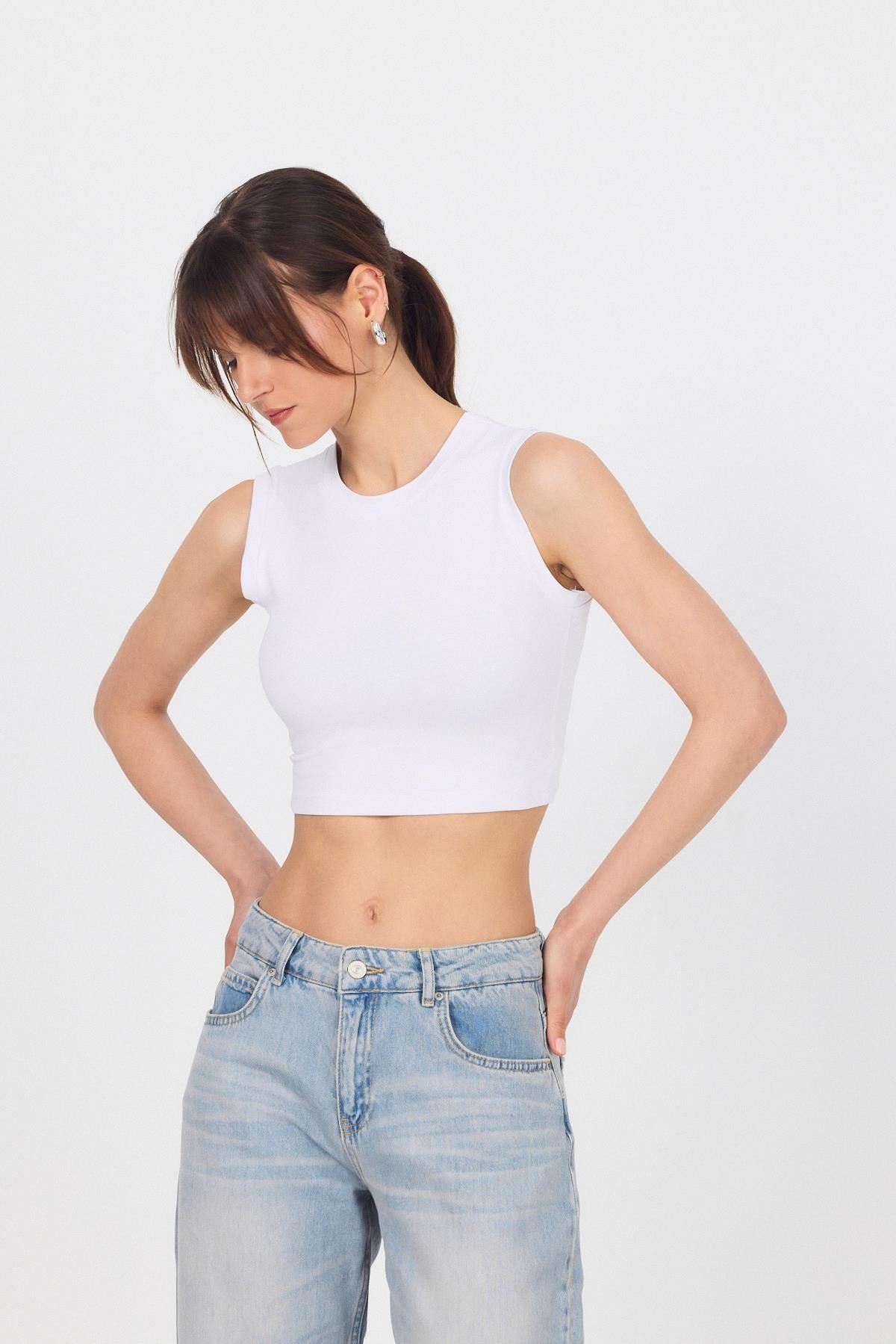 Beyaz Bisiklet Yaka Crop Atlet 9189M 4