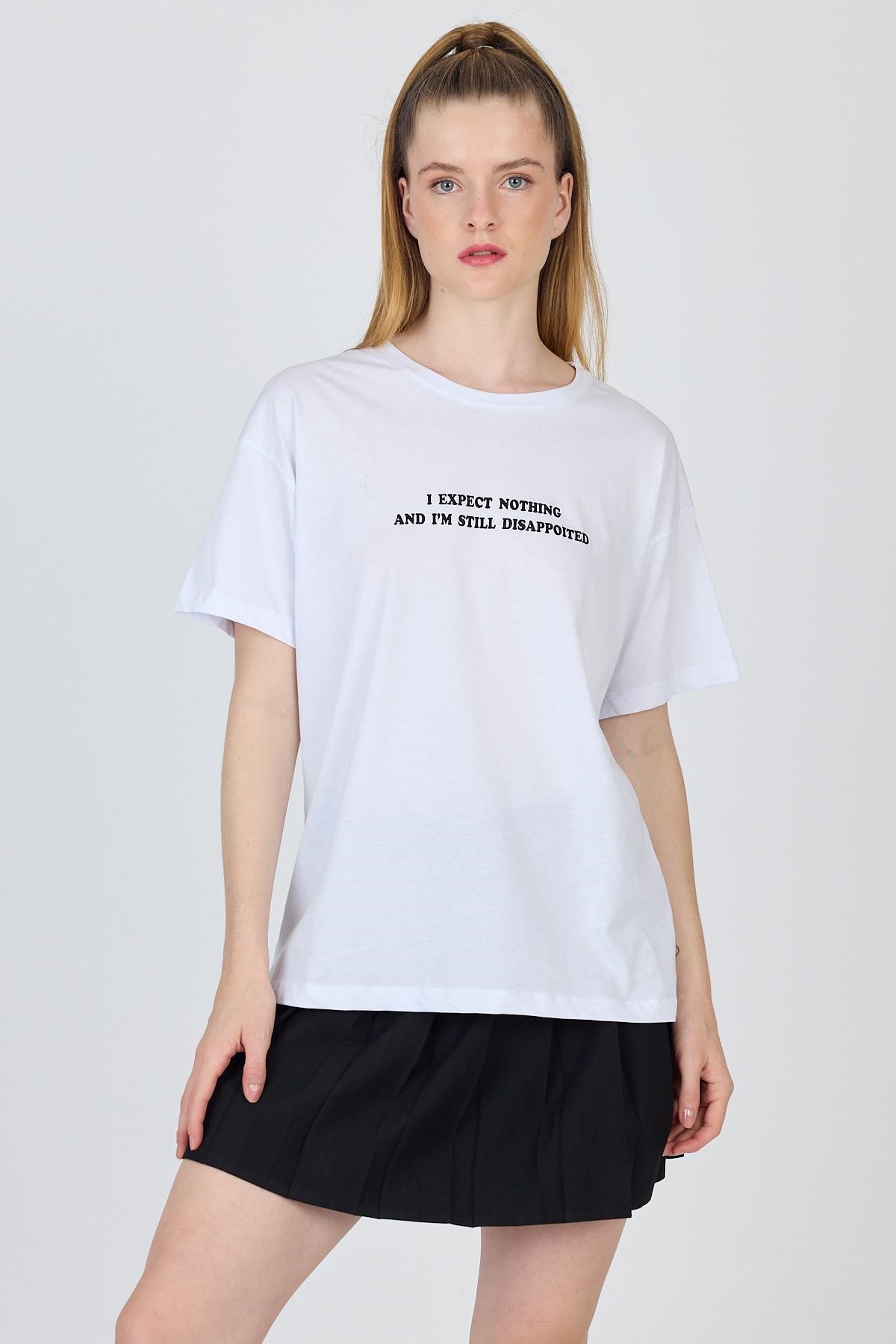 Beyaz Yazı Baskılı %100 Pamuk Oversize Tişört 2150-8M 2