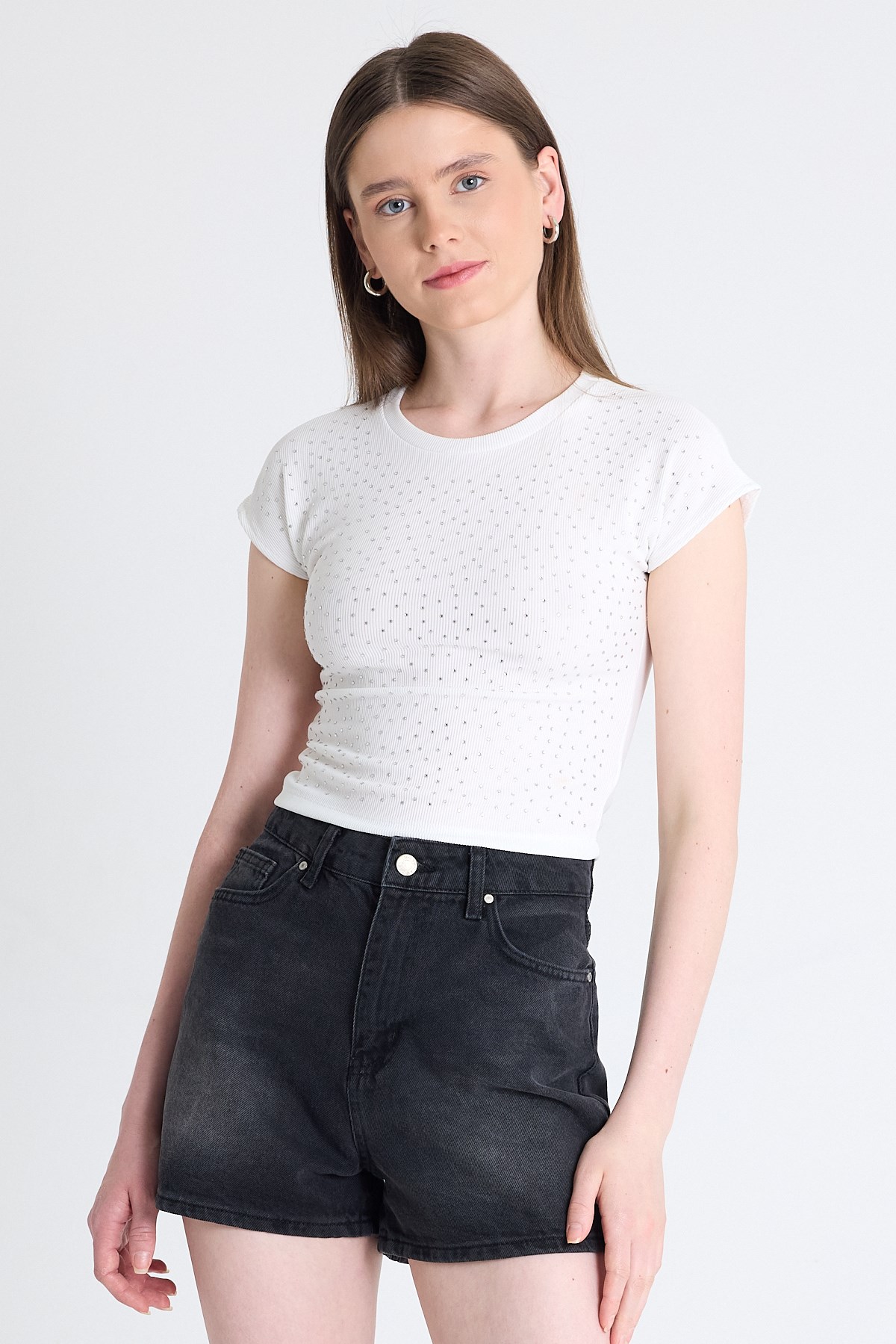 Beyaz Taş Detaylı Slim Fit Crop Tişört 9207M
