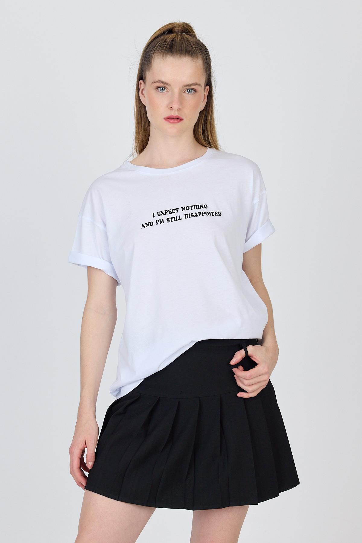 Beyaz Yazı Baskılı %100 Pamuk Oversize Tişört 2150-8M