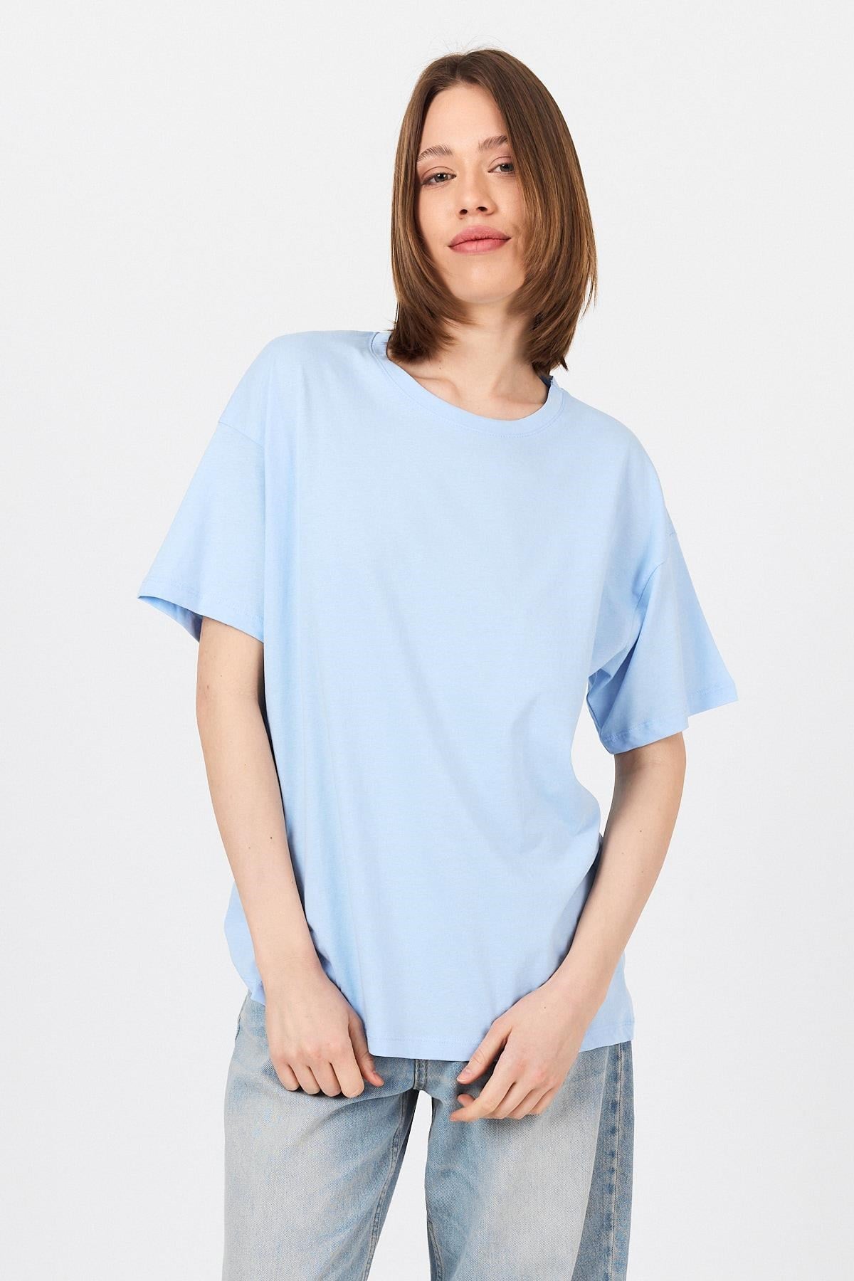 Mavi Arka Yazı Baskılı Kalpli %100 Pamuk Oversize Tişört 2150-33M 8