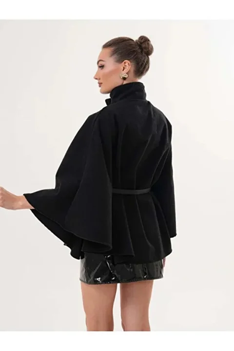 Kadın Siyah Kemer Detaylı Kaşe Panço 4