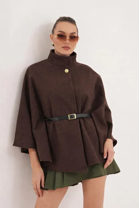 Kadın Kahverengi Gold Düğme ve Altın Kemer Detaylı Kaşe Panço 7