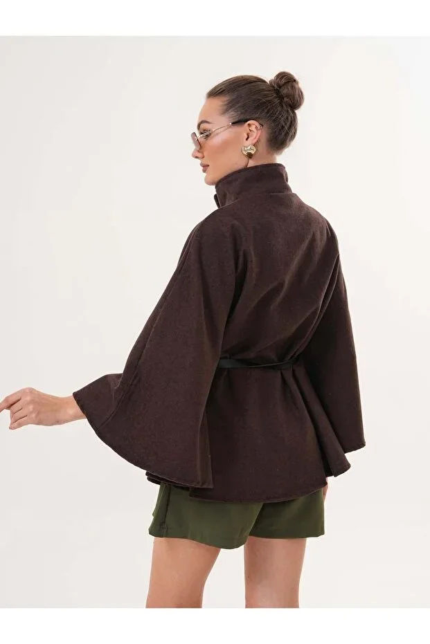 Kadın Kahverengi Gold Düğme ve Altın Kemer Detaylı Kaşe Panço